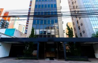 Prédio comercial 145m2 por andar; - 18 vagas no subsolo; 11* andar tem 100 m2 de área computável.