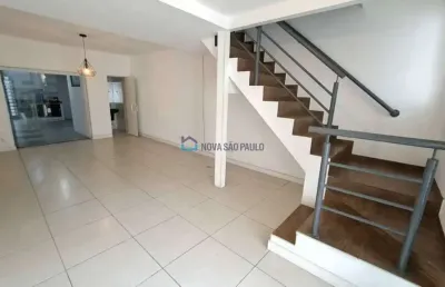 Excelente sobrado residencial para locação! a 250 metros a pé do metrô saúde!