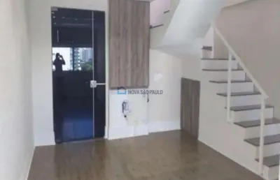 Conjunto comercial de cobertura com 225m², 4 vagas, no coração de moema