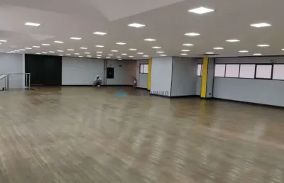 Sala comercial para alugar na Rua Dom José de Barros, --, República, São Paulo