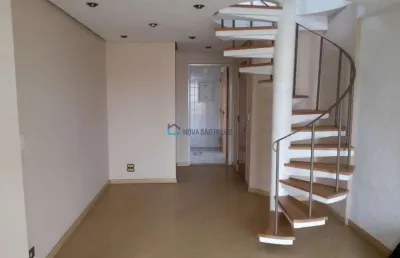 Linda coertura a 100 metros do metrô são judas!!!! com piscina privativa.