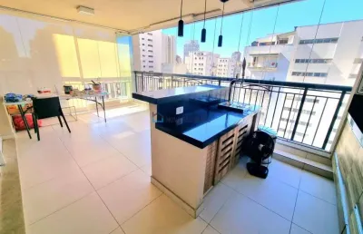 Apartamento com 3 quartos para alugar na Rua Juquis, --, Moema, São Paulo