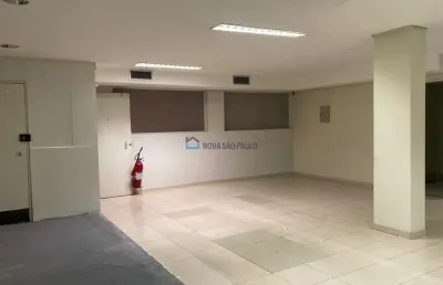 Moema - esquina comercial com 700m2 e 22 vaga(s) de garagem, para locação