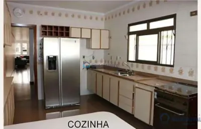 Casa com 3 quartos para alugar na Rua Guararema, --, Bosque da Saúde, São Paulo
