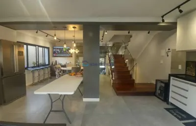 Sobrado jardim da saúde/ totalmente reformado/ 3 dormitórios /261 m² útil
