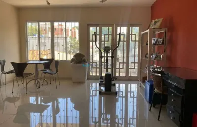 Casa comercial /  residencial com 05 dorms, sendo 03 suítes e 06 vagas de garagem - bosque da saúde