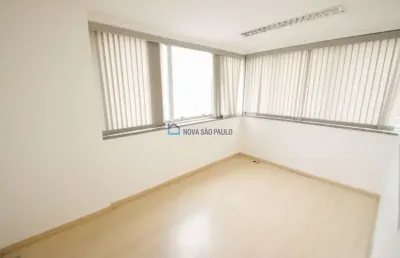 Sala comercial com 1 sala para alugar na Avenida Jabaquara, --, Mirandópolis, São Paulo