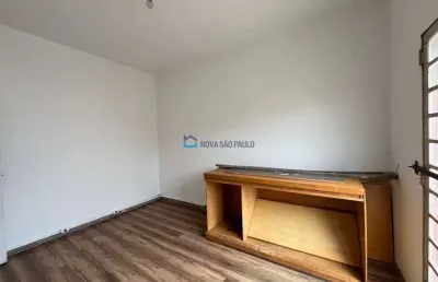 Casa com 3 quartos para alugar na Rua Luís Gama, --, Cambuci, São Paulo