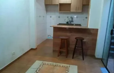 Excelente sobrado residencial 02 dormitórios, sendo 01 suíte e 01 vaga