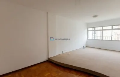 Apartamento com 3 quartos para alugar na Rua Doutor Eduardo de Souza Aranha, --, Vila Olímpia, São Paulo