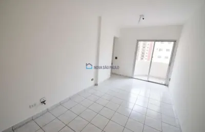 Apartamento com 2 quartos para alugar na Rua Catulo da Paixão Cearense, --, Saúde, São Paulo