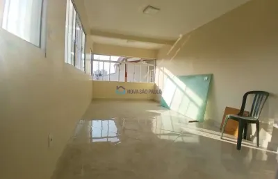 Imóvel residencial ou comercial com 03 dormitórios e 02 banheiros.