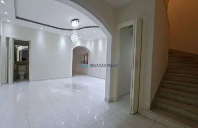 Sobrado para locação na vila monumento, 03 quartos, 02 suítes e 05 vagas de garagem