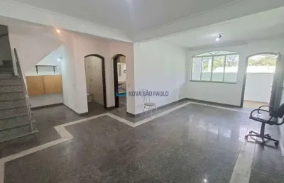 Casa com 3 quartos para alugar na Rua Vitoriana, --, Vila Babilônia, São Paulo