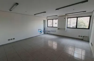 Excelente sala comercial para locação! ao lado do metrô são judas!