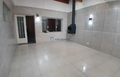 Casa com 2 quartos para alugar na Avenida Afonso Mariano Fagundes, --, Saúde, São Paulo