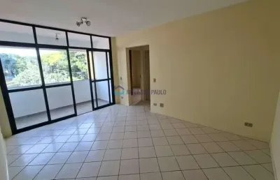 Apartamento com sacada e vaga em excelente localização!