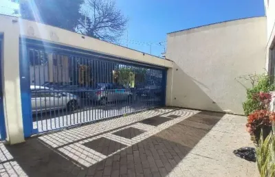 Prédio com 12 salas para alugar na Rua Maquerobi, --, Saúde, São Paulo