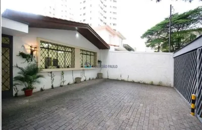 Casa comercial com 8 salas para alugar na Rua Bocaina, --, Perdizes, São Paulo