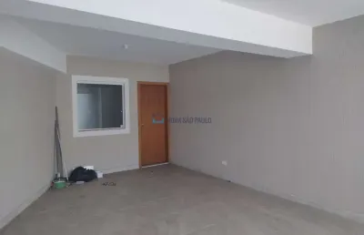 Casa com 2 quartos para alugar na Rua Professor Nelson de Senna, --, Cidade Domitila, São Paulo
