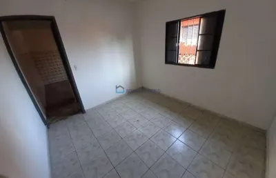 Casa com 1 quarto para alugar na Rua Tiradentes, --, Centro, Diadema