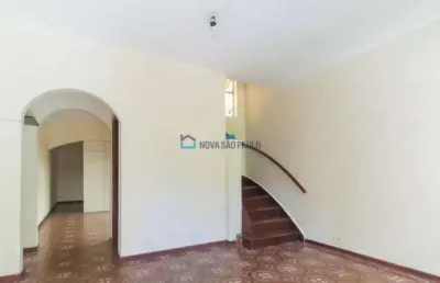 Sobrado residencial e comercial na região da saúde com 260m²