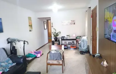 Casa com 4 dormitórios , 2 vagas, quintal com churrasqueira na saude