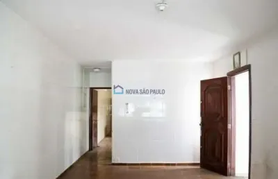 Sobrado com 04 dormitórios na região da vila santa catarina