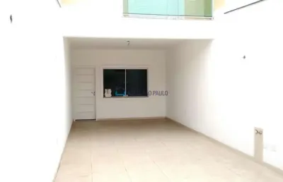 Sobrado com 3 dormitorios e 3 vagas na vila guarani.