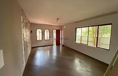 Sobrado a 740 mts metrô sumaré . 03 dormitórios (1suíte) . 03 banheiros . 2 vagas . 140m²