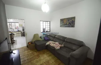 3 casas no mesmo terreno ! ao lado padaria fiorella/10 min a pé (800 m)  ao metrô alto ipiranga