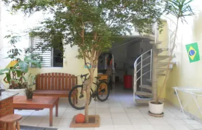 Sobrado à venda no jabaquara 150m² com 3 dormitóri1 suite , 2 vagas. quintal churrasqueira  e forno