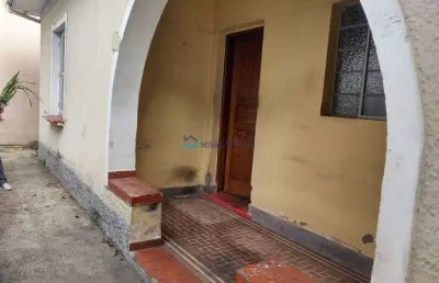 Casa térrea à venda na saúde - 2 dormitórios e 1 vaga.