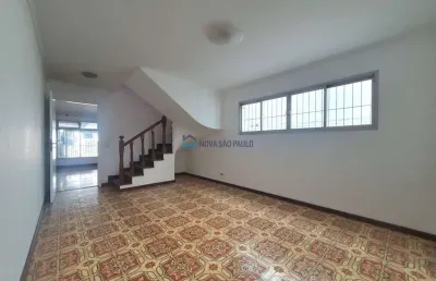 Sobrado em rua privada, próximo ao metrô conceição!