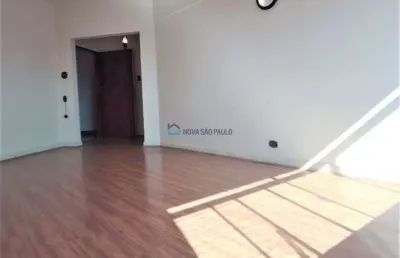 Apartamento - 3 quartos - 2 banheiros -  1 vaga - aclimação