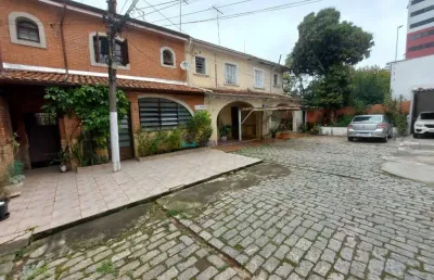 Casa  de vila à venda  ao lado do metrô são judas com 3 quartos.