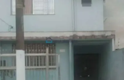 Casa à venda na vila guarani com 3 quartos e 3 vagas de garagem.