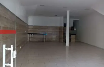 Prédio comercial bem localizado, próximo ao metrô saúde.