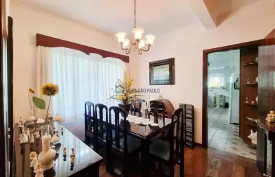 Casa à venda, com 283 m², 4 dormitórios, 2 suítes, 2 vagas, na vila mascote.