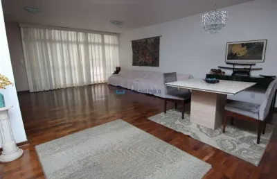 Sobrado à venda na vila parque jabaquara com 4 quartos e 3 vagas de garagem.