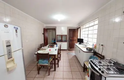 Sobrado com 3 dormitórios sendo 1 suíte, próximo do metro jabaquara