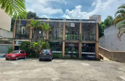 Terreno com 909 m² à venda próximo a estação de metrô são judas.