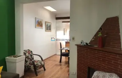 Casa no planalto paulista | 4 quartos | 2 suítes | 2 vagas