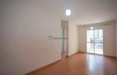 Apartamento com varanda gourmet a 7 minutos do metrô  saúde