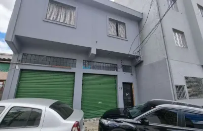 Galpão com 2 apartamentos em cima /casa nos fundos ! prox. metrô são judas / shop. plaza sul