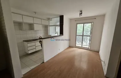 Apartamento zoológico, vago, reformado,  próximo as escolas, delegacia, supermercados.