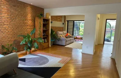 Sobrado com  320m² ,4 quartos, parque da aclimação!