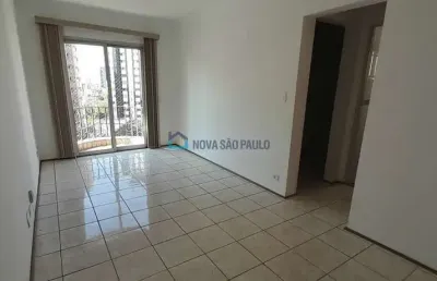 Apartamento próximo ao metrô saúde - 1 dormitório com sacada