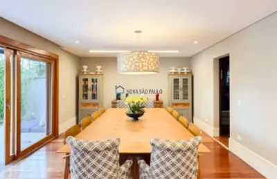Casa de condomínio à venda com 385m², 4 quartos e 9 vagas