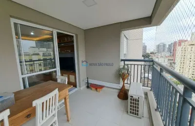 Apartamento seminovo, varanda gourmet , ar-condicionado, 2 vagas e lazer! prox. metrô pça. arvore